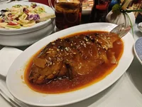 Традиционная рыба в кисло-сладком соусе - кухня Китая